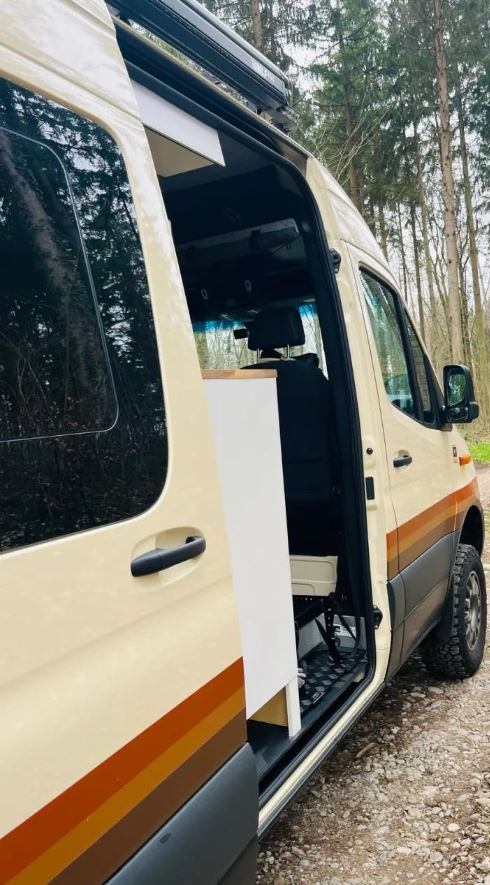 Vehicule #57704 - Mercedes-Benz Sprinter 9G-Tronic Premium 4x4 Van 6