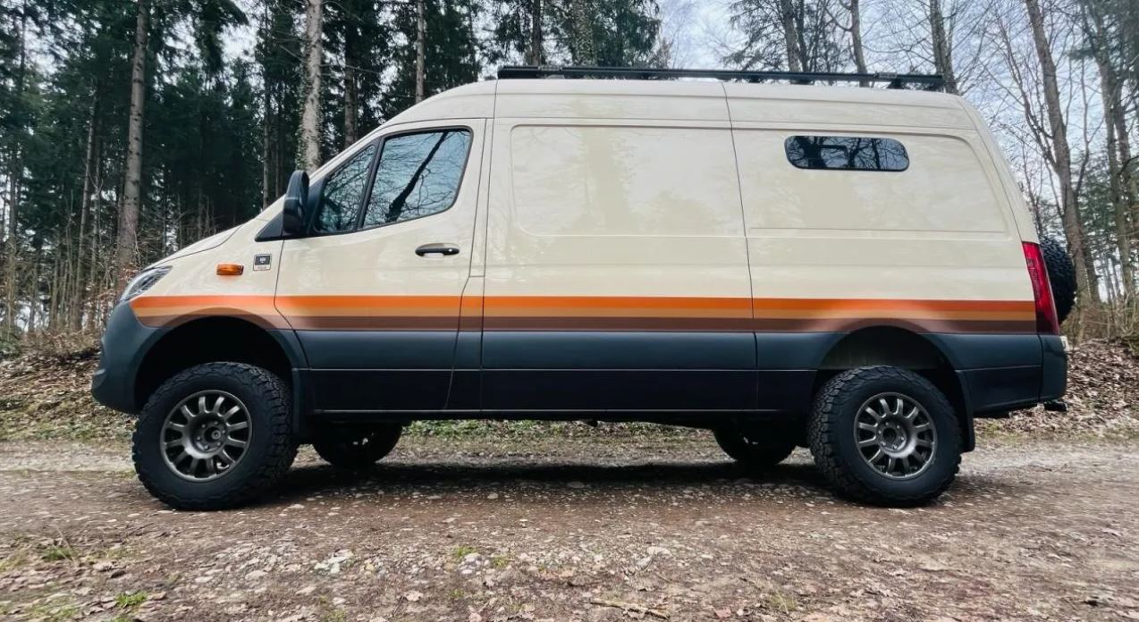 Vehicule #57704 - Mercedes-Benz Sprinter 9G-Tronic Premium 4x4 Van 8