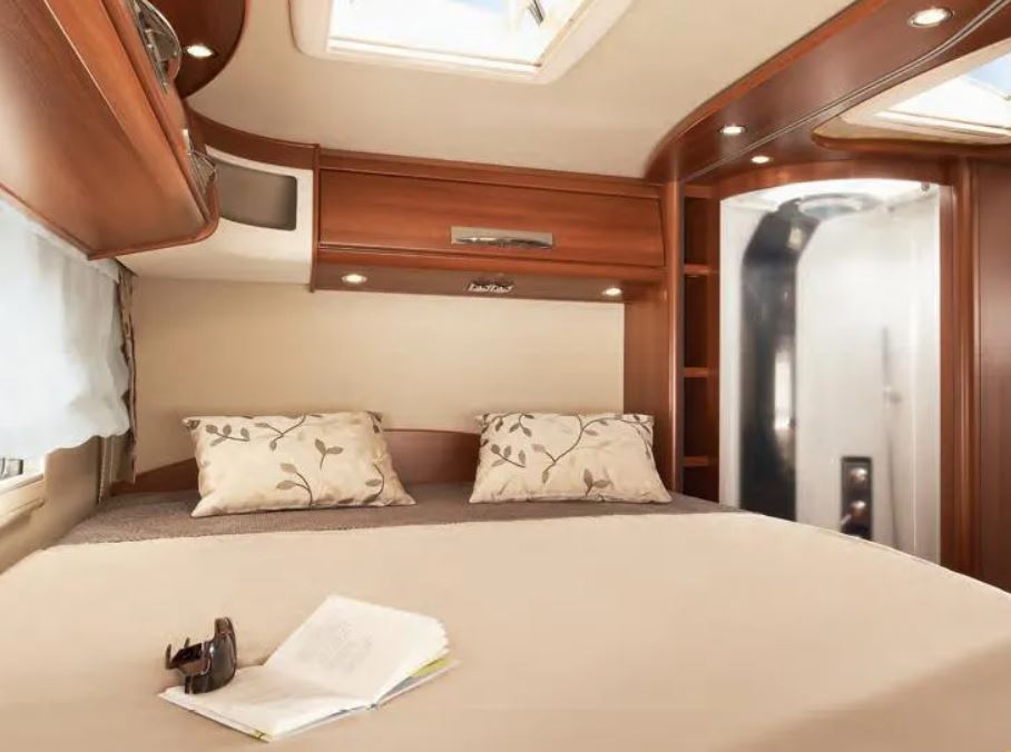 Pojazd #80385 - Carthago Chic E-Line I49 Yachting Fiat 15