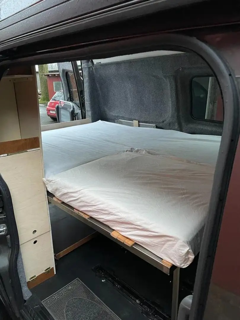 Pojazd #42149 - Ford Transit Custom L1H2 Camper 16