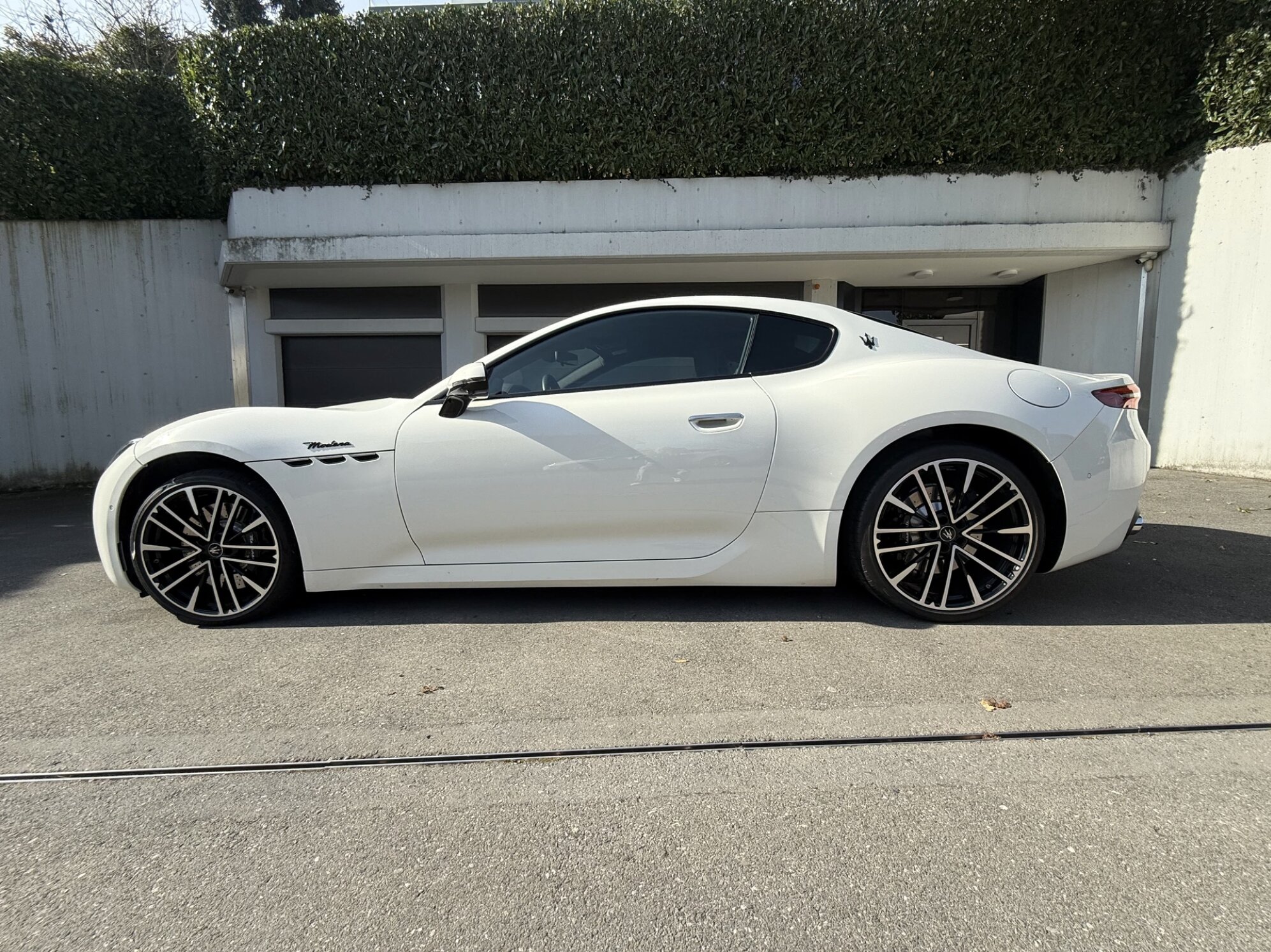 Pojazd #69018 - Maserati GranTurismo Modena 4