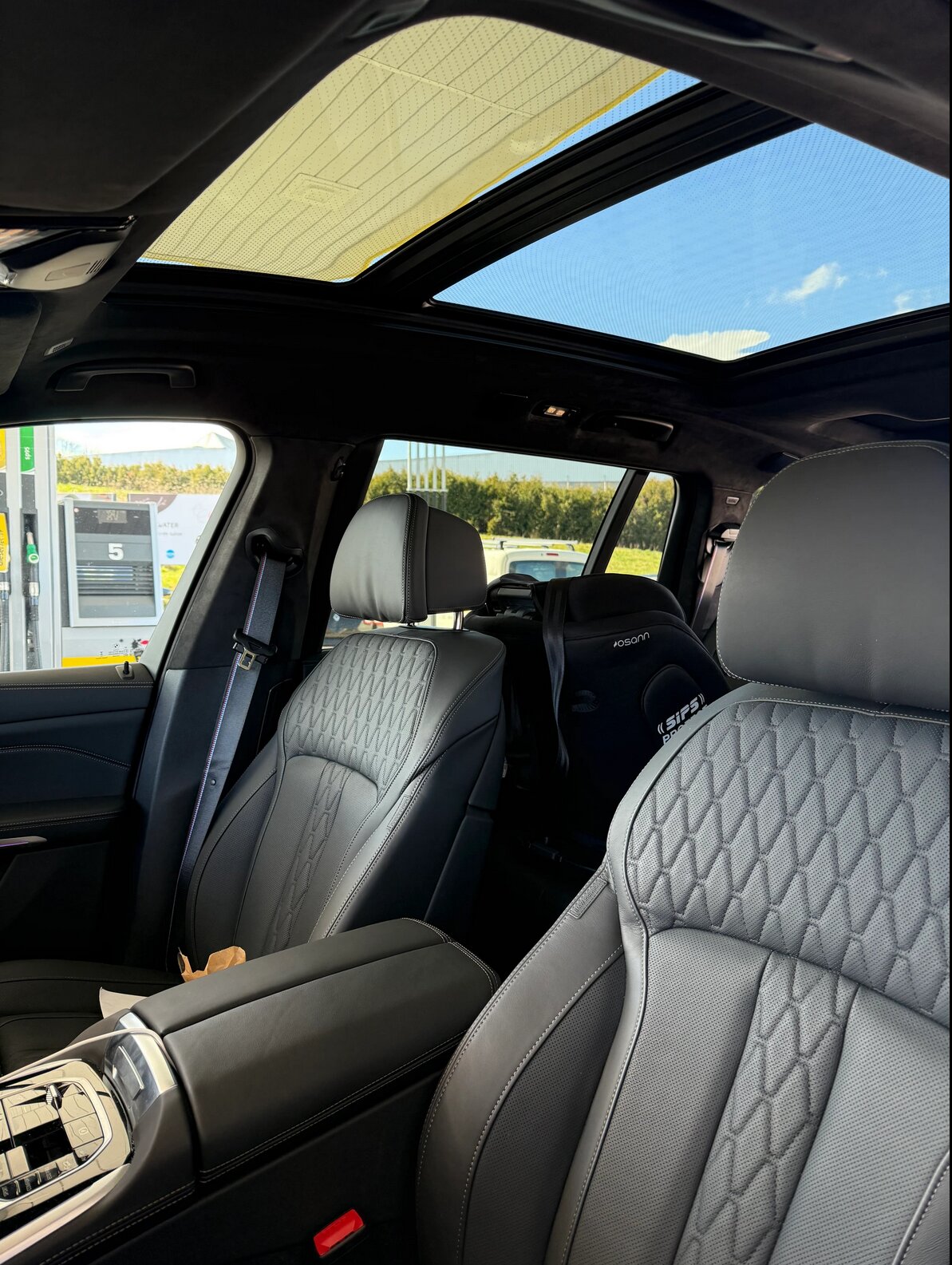 Pojazd #22996 - BMW X7 xDrive 40i M Sport Pro Steptronic 6