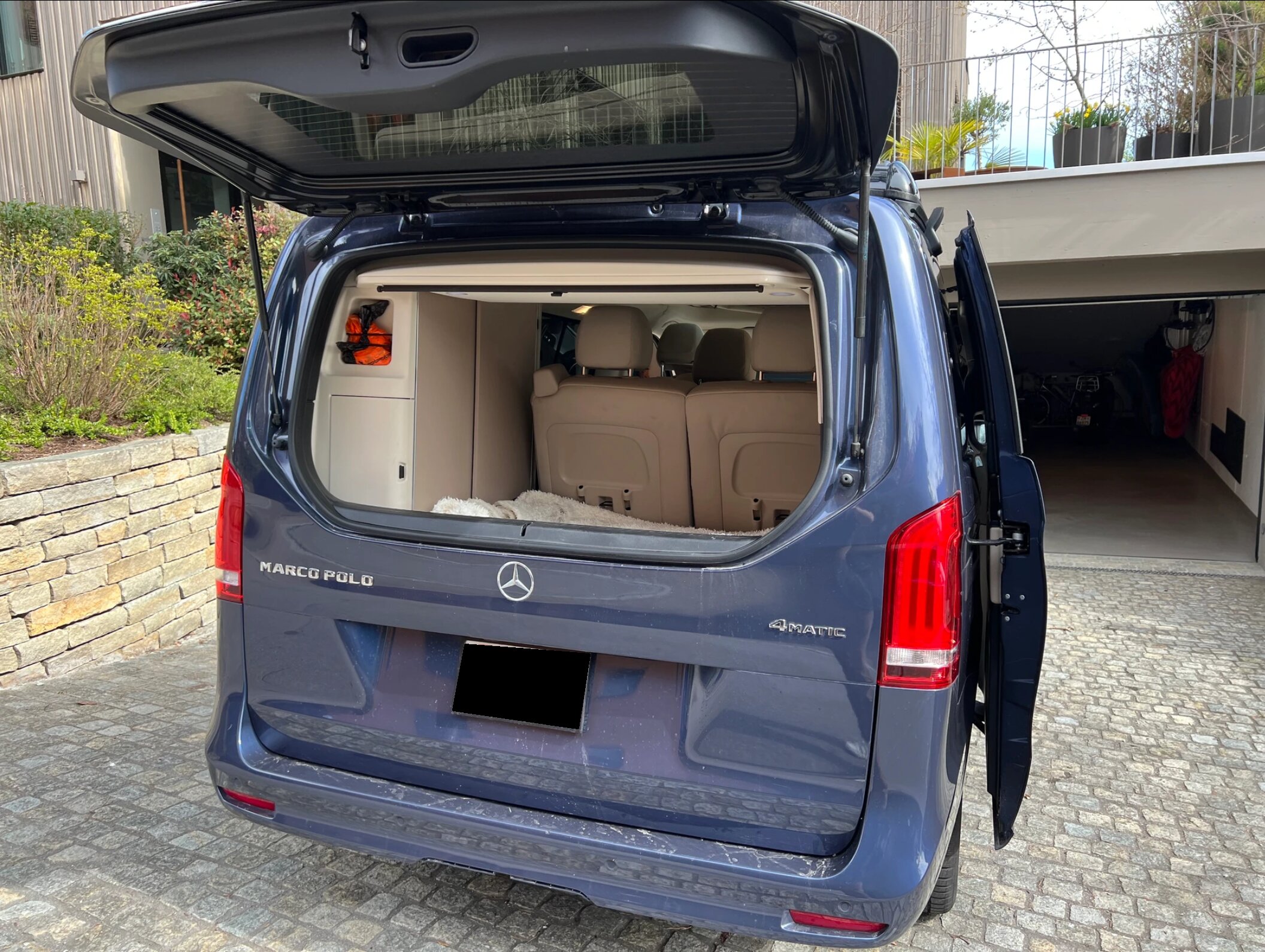 Pojazd #92820 - Mercedes-Benz Marco Polo Limited Edition AMG 4
