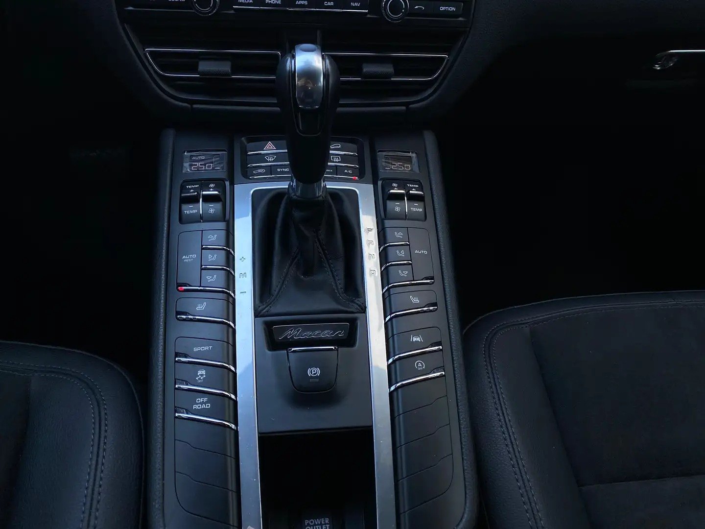 Vehicule #10109 - Porsche Macan 11