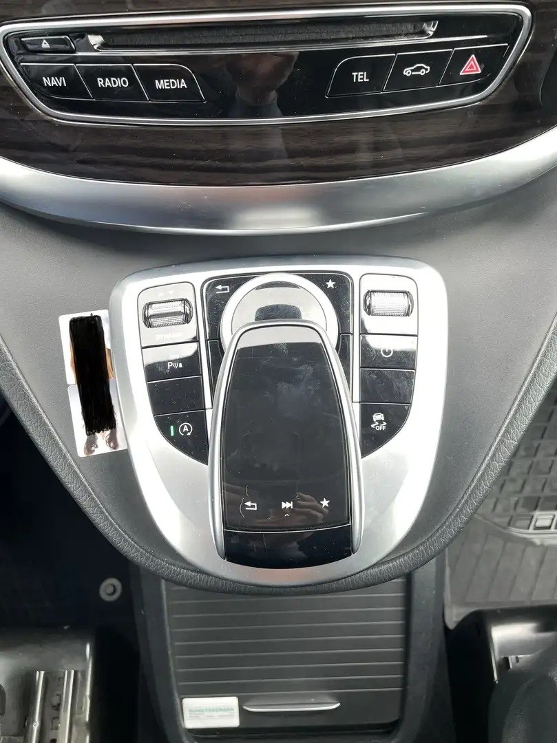 Vehicle #10121 - Mercedes-Benz V 250 d Kombi 4MATIC lang Avantgarde 19
