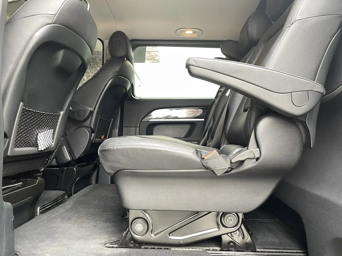 Vehicle #10121 - Mercedes-Benz V 250 d Kombi 4MATIC lang Avantgarde 11