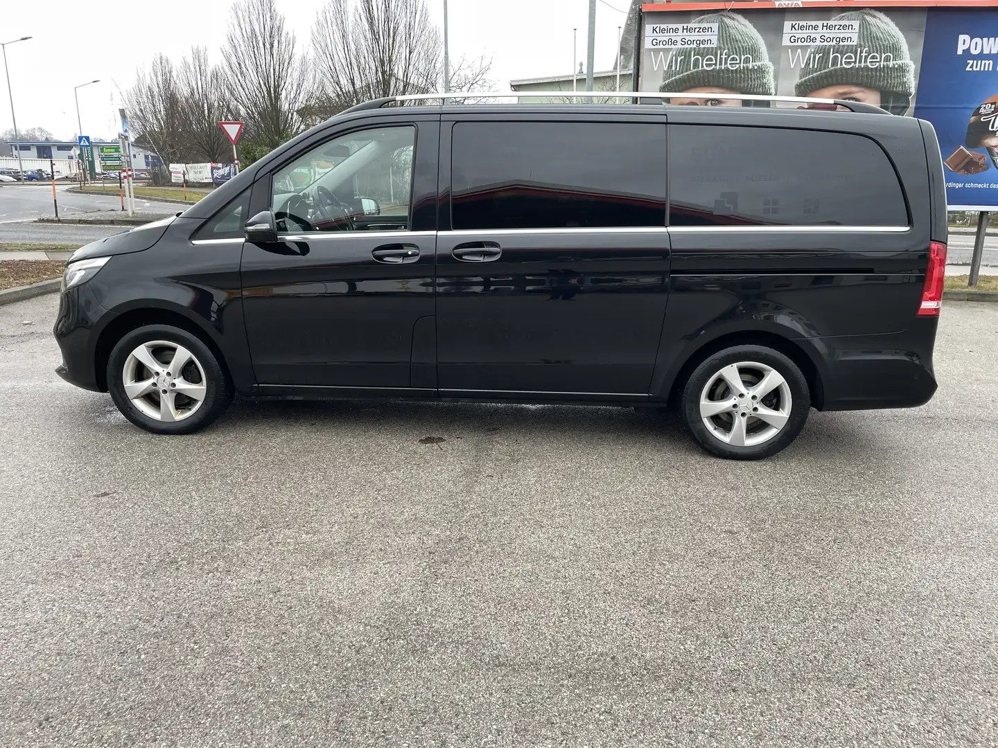 Vehicle #10121 - Mercedes-Benz V 250 d Kombi 4MATIC lang Avantgarde 3