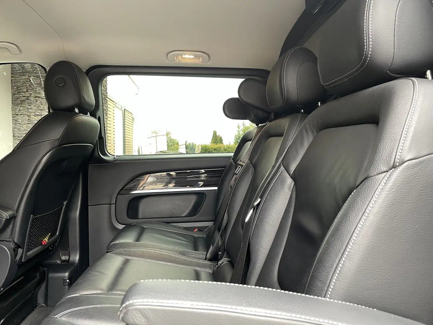Vehicle #10121 - Mercedes-Benz V 250 d Kombi 4MATIC lang Avantgarde 12