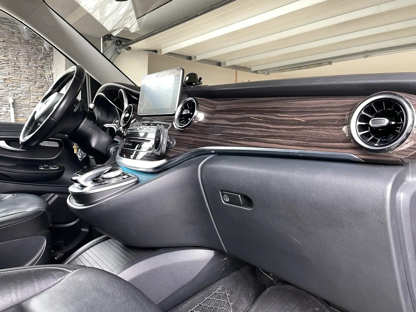 Vehicle #10121 - Mercedes-Benz V 250 d Kombi 4MATIC lang Avantgarde 16
