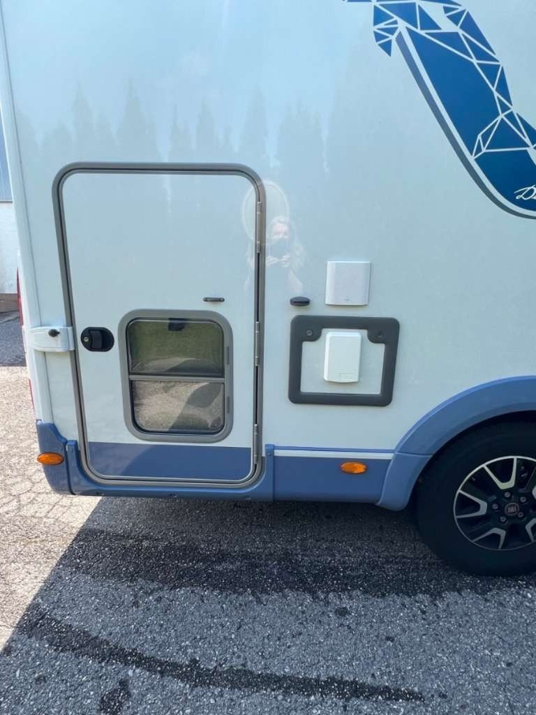 Vehicule #10101 - Bürstner Delfin IT 680 G 5