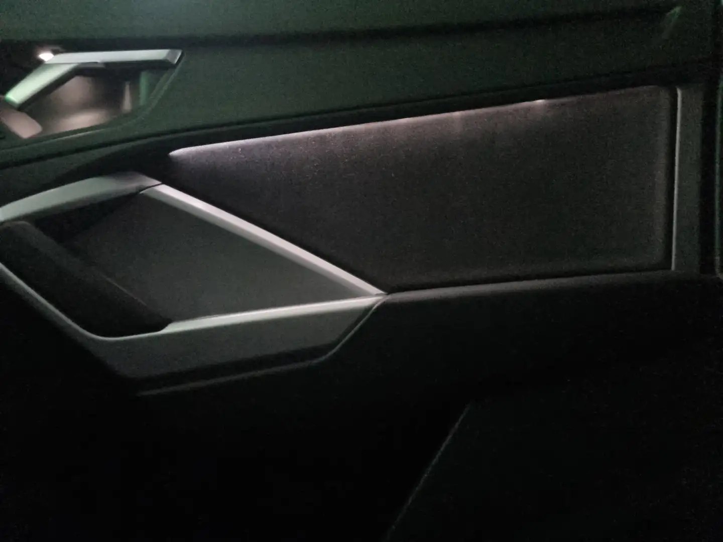Pojazd #10102 - Audi Q3 35 TFSI S-Tronic S-line 15